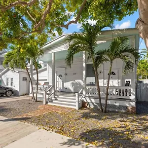 Mesa House, Dos -unreal Location Key West